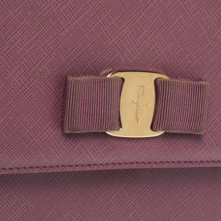 مملوكة مسبقًا Salvatore Ferragamo Old Rose Leather Ginny Shoulder Bag