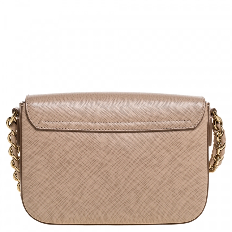 مملوكة مسبقًا Salvatore Ferragamo Beige Leather Sandrine Shoulder Bag
