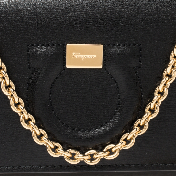 Pre Owned Salvatore Ferragamo Black Leather Gancio City Wallet on Chain