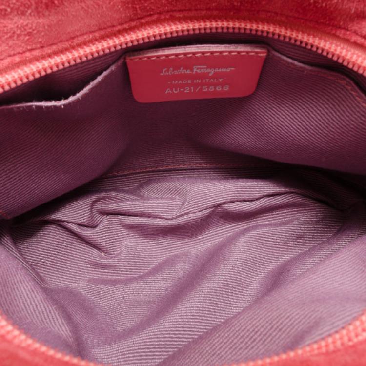 مملوكة مسبقًا Salvatore Ferragamo Fuchsia Suede and Leather Shoulder Bag
