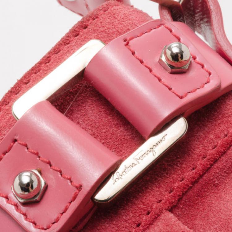 مملوكة مسبقًا Salvatore Ferragamo Fuchsia Suede and Leather Shoulder Bag