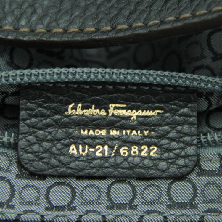 Pre Owned Salvatore Ferragamo Shoulder bag