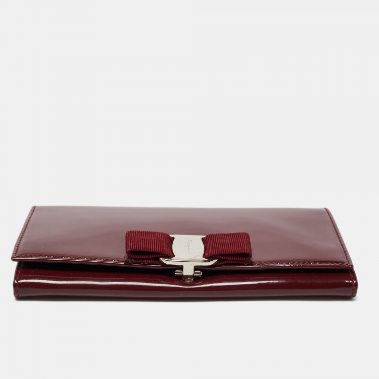Pre Owned Salvatore Ferragamo Burgundy Patent Leather Vara Bow Continental Wallet