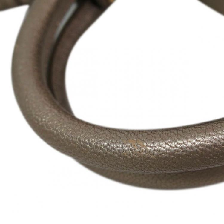 Pre Owned Salvatore Ferragamo Gold Leather Vara Bow Tote