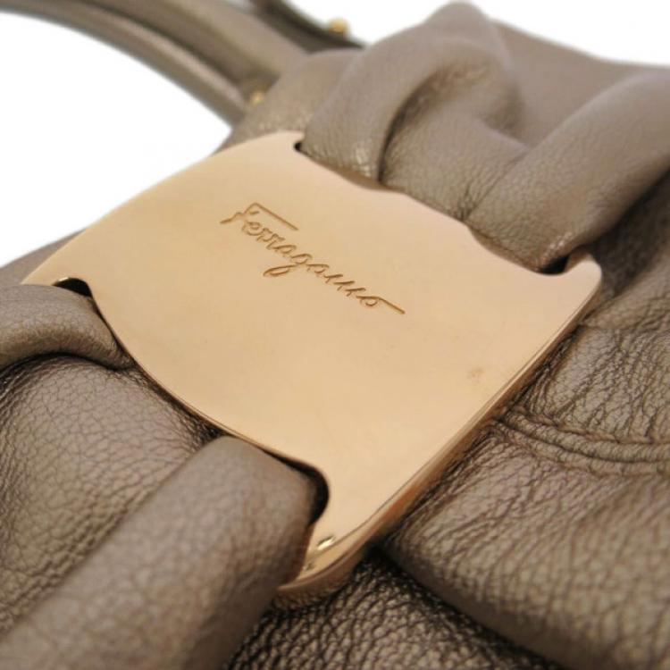 Pre Owned Salvatore Ferragamo Gold Leather Vara Bow Tote