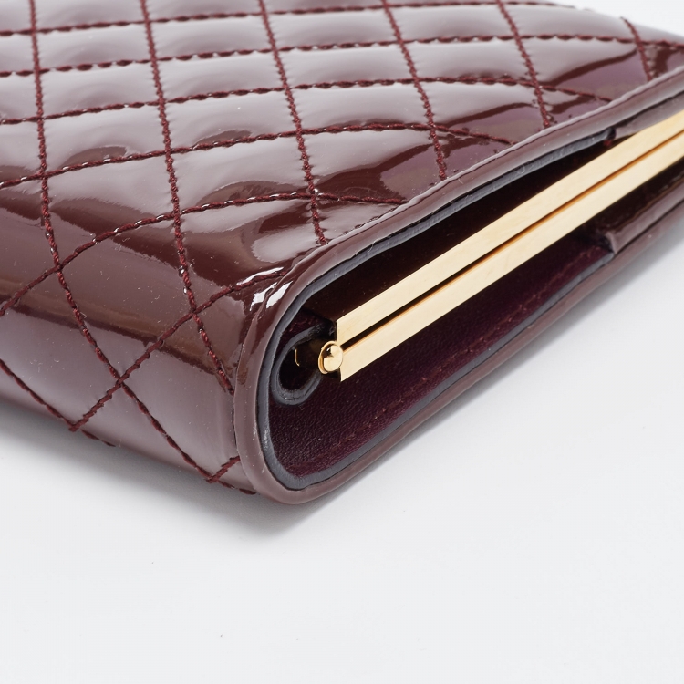 Pre Owned Salvatore Ferragamo Burgundy Quilted Patent Leather Chain Clutch