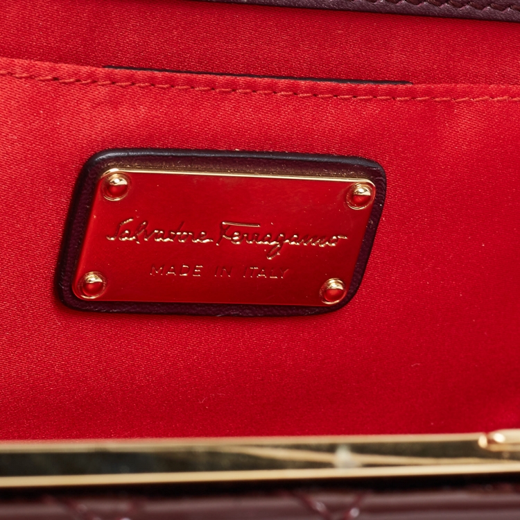 Pre Owned Salvatore Ferragamo Burgundy Quilted Patent Leather Chain Clutch
