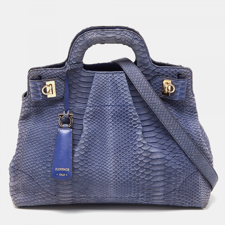 مملوكة مسبقًا Salvatore Ferragamo Blue Python Gancini Satchel