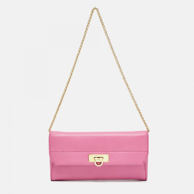 Pre Owned Salvatore Ferragamo Pink Leather Gancio Flap Chain Clutch