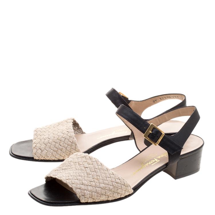 مملوكة مسبقًا Salvatore Ferragamo Beige/Black Jute and Leather Ankle Strap Sandals Size 41