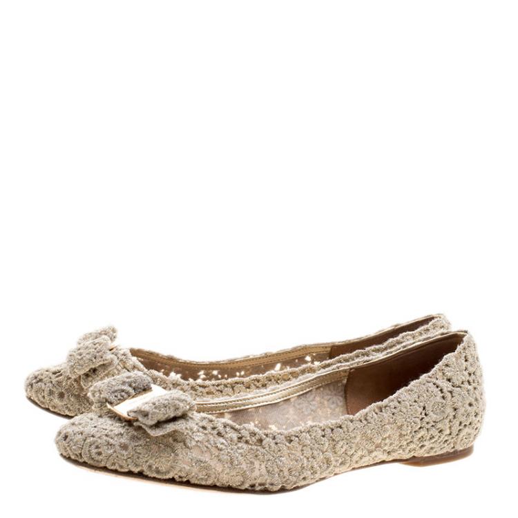 Pre Owned Salvatore Ferragamo Beige Lace Bombay Ballet Flats Size 37.5