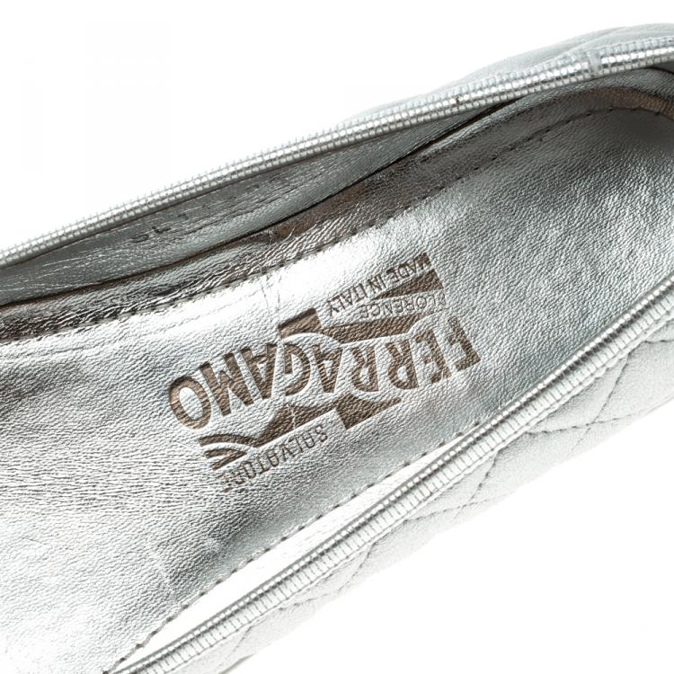 Pre Owned Salvatore Ferragamo Metallic Silver Quilted Leather Rufina Sneaker Ballet Flats Size 37.5