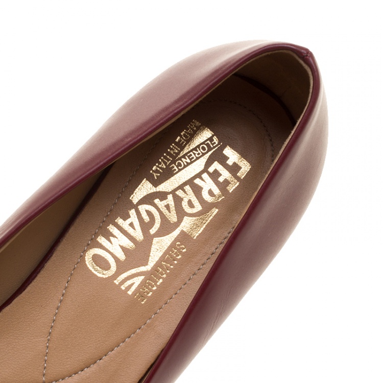 مملوكة مسبقًا Salvatore Ferragamo Burgundy Leather Varina Ballet Flats Size 35