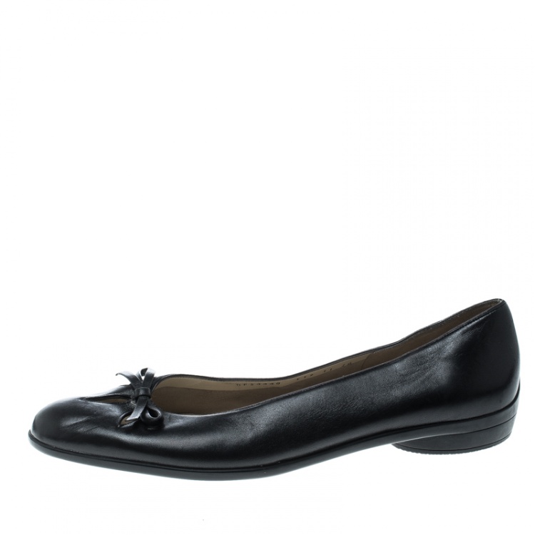 Pre Owned Salvatore Ferragamo Black Leather Cut out Detail Bow Ballet Flats Size 41.5