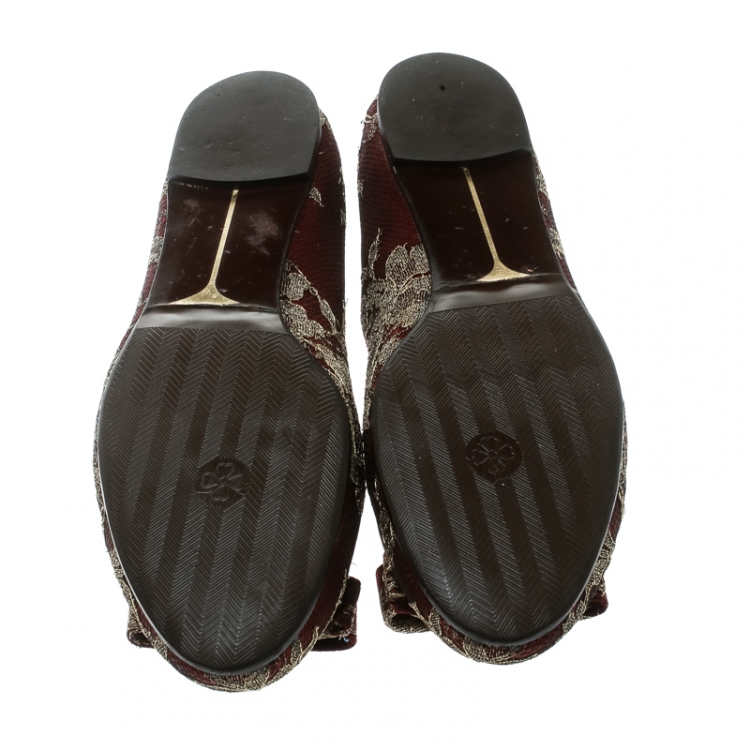 Pre Owned Salvatore Ferragamo Bordeaux Satin And Lace Tarita Ballet Flats Size 37.5