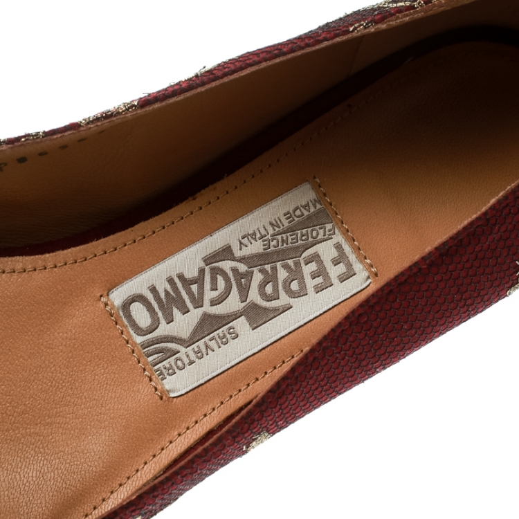 Pre Owned Salvatore Ferragamo Bordeaux Satin And Lace Tarita Ballet Flats Size 37.5
