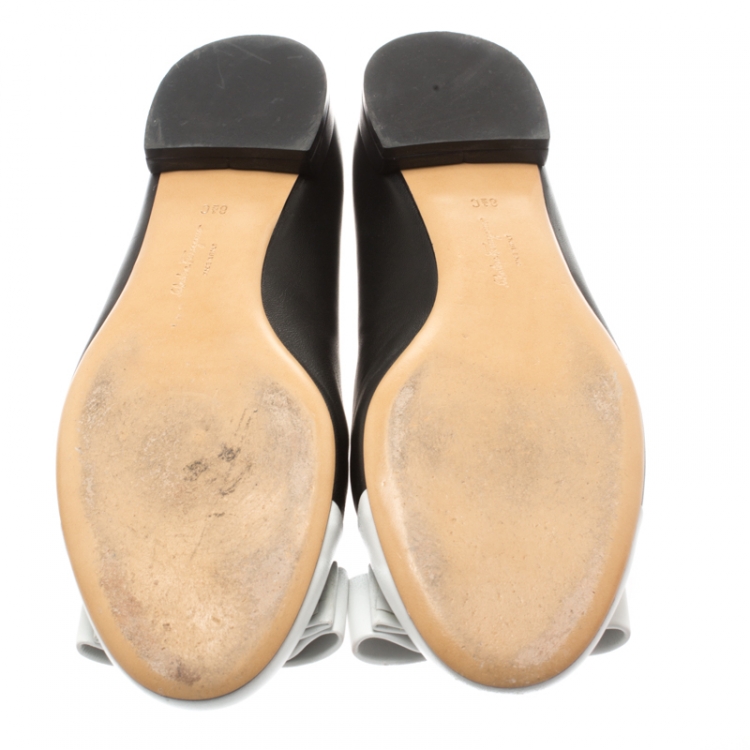 Pre Owned Salvatore Ferragamo Monochrome Leather Varina Ballet Flats Size 39