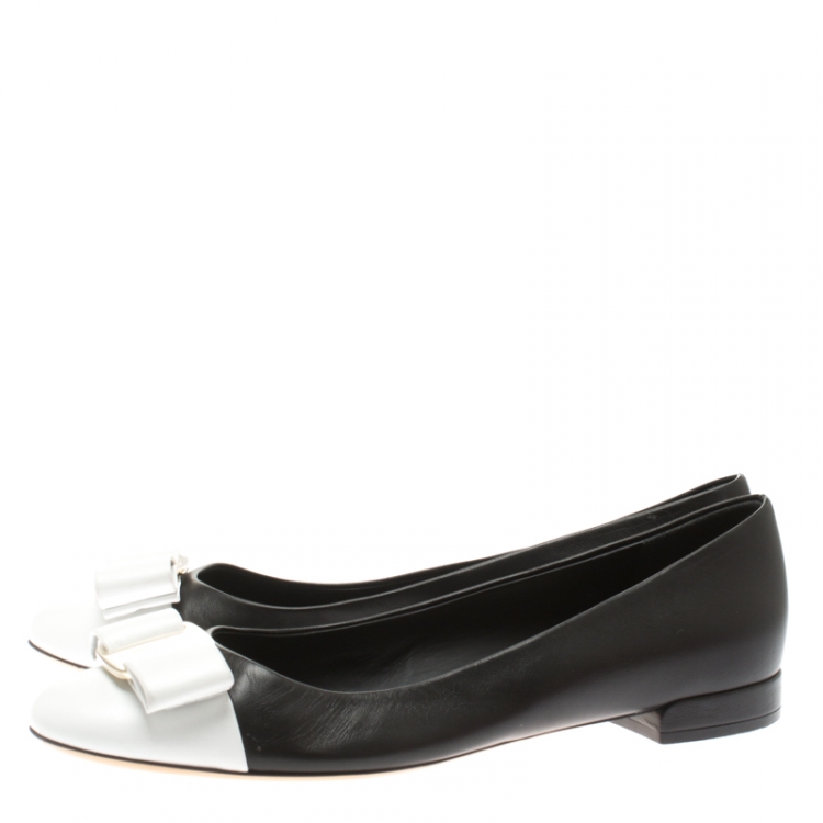 Pre Owned Salvatore Ferragamo Monochrome Leather Varina Ballet Flats Size 39