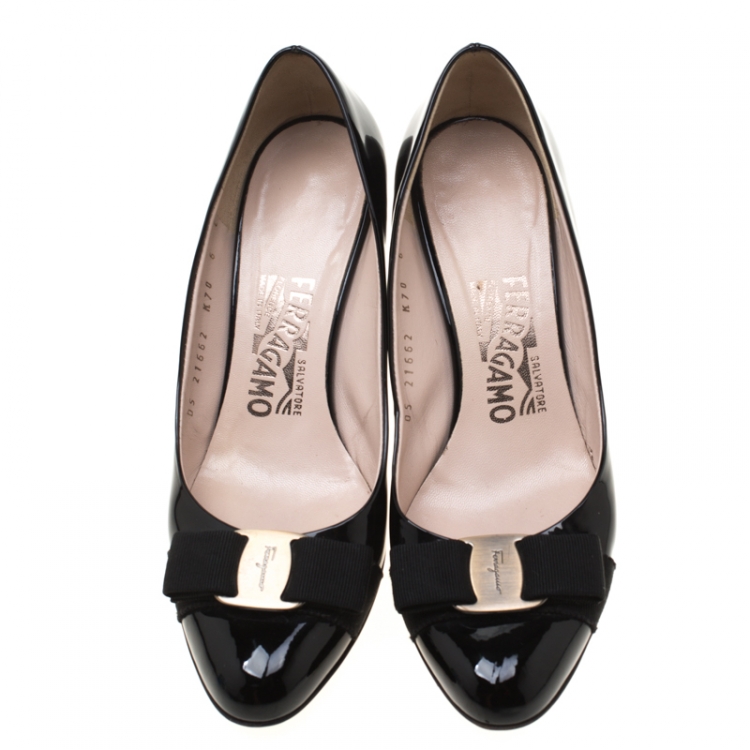 Pre Owned Salvatore Ferragamo Black Patent Leather Flo Vara Bow Wedge Pumps Size 36.5