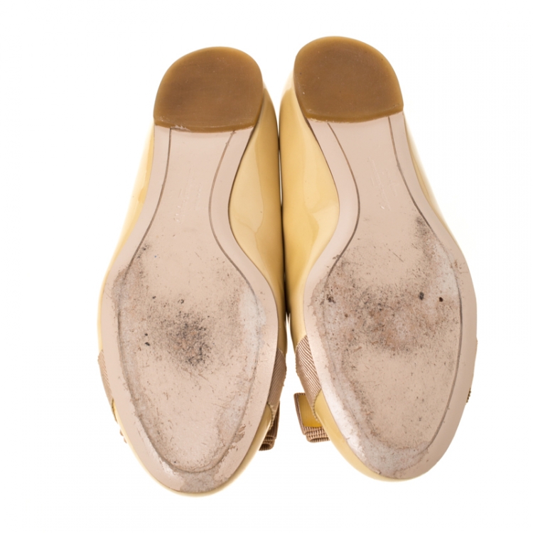 Pre Owned Salvatore Ferragamo Beige Patent Leather Varina Ballet Flats Size 37.5