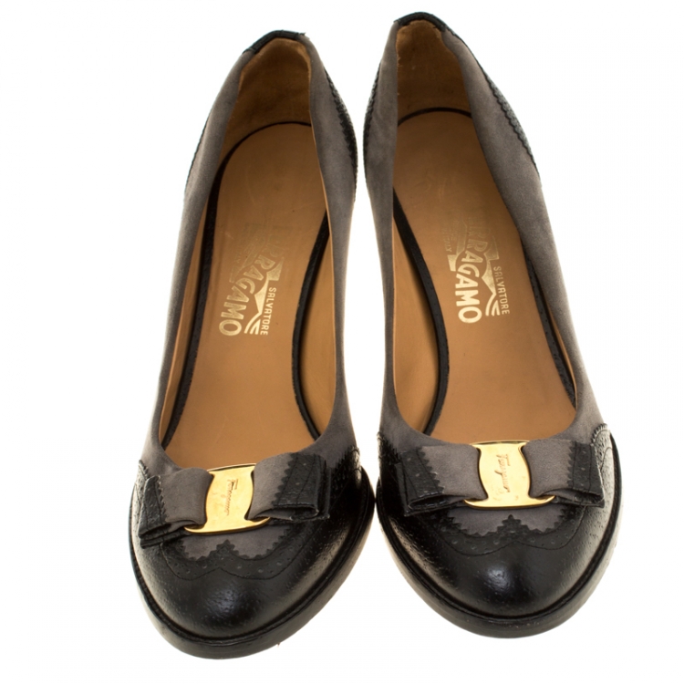 Pre Owned Salvatore Ferragamo Black Brogue Leather And Grey Suede Vara Bow Pumps Size 40.5