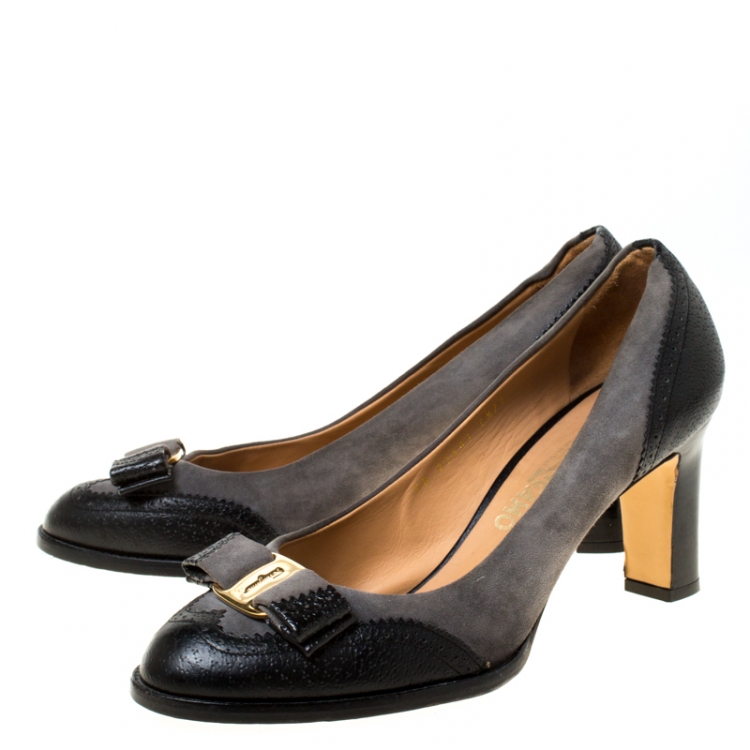Pre Owned Salvatore Ferragamo Black Brogue Leather And Grey Suede Vara Bow Pumps Size 40.5