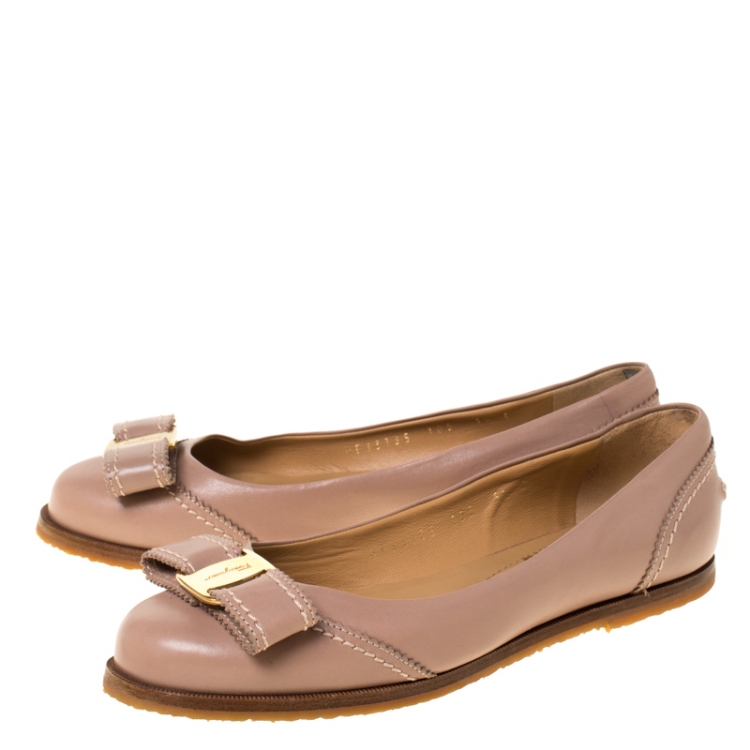 Pre Owned Salvatore Ferragamo Beige Leather Vara Bow Ballet Flats Size 36 