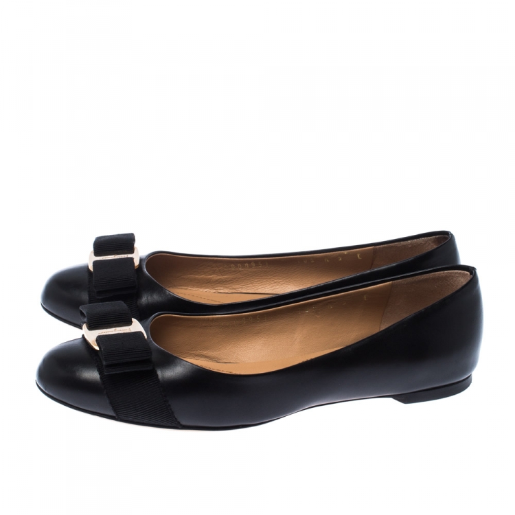Pre Owned Salvatore Ferragamo Black Leather Vara Bow Ballet Flats Size 35