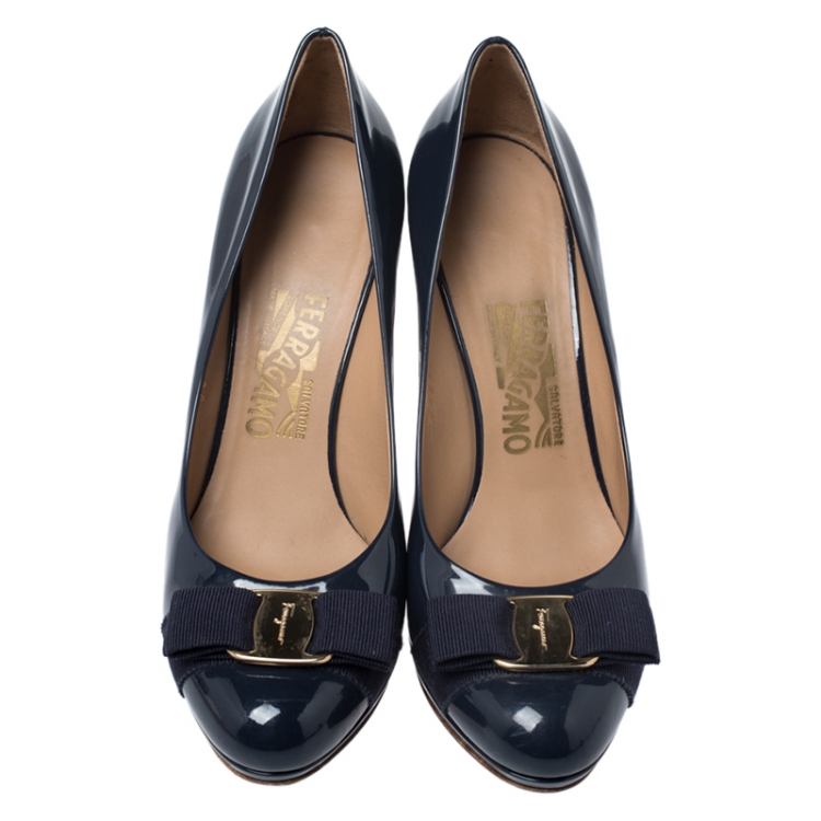 Pre Owned Salvatore Ferragamo Blue Patent Leather Vara Bow Round Toe Platform Pumps Size 38