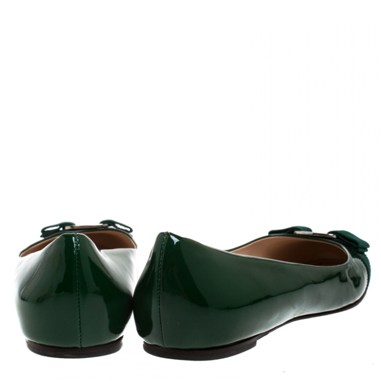 Pre Owned Salvatore Ferragamo Green Patent Leather Vara Bow Ballet Flats Size 40