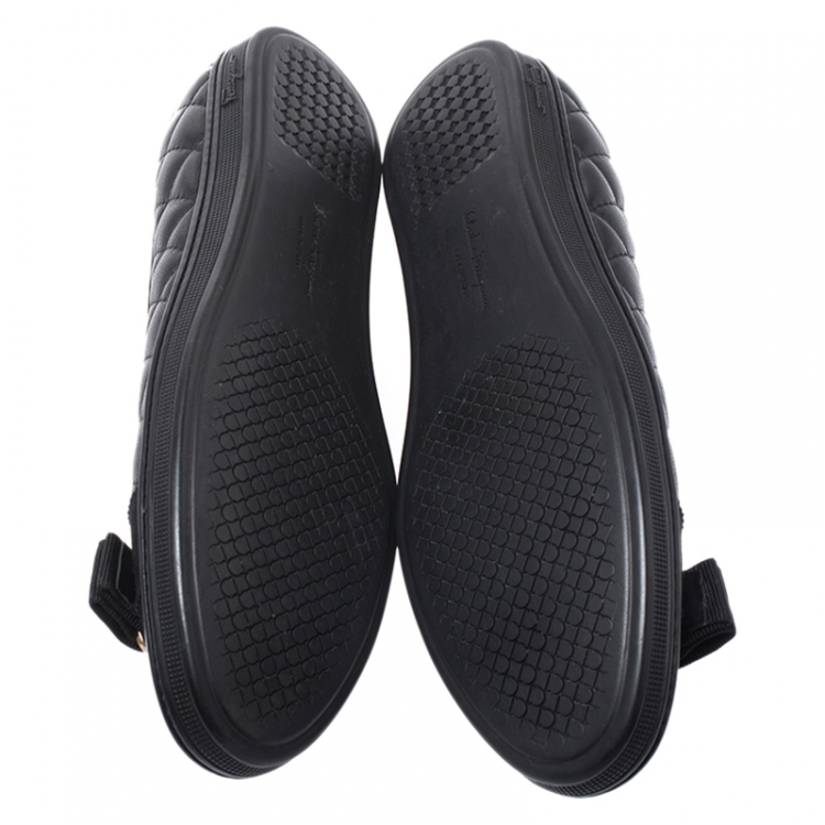 مملوكة مسبقًا Salvatore Ferragamo Black Leather Vara Bow Ballet Flats Size 37