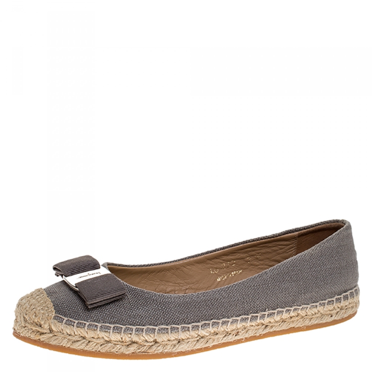 Pre Owned Salvatore Ferragamo Grey Canvas Mandy Espadrille Flats Size 37.5