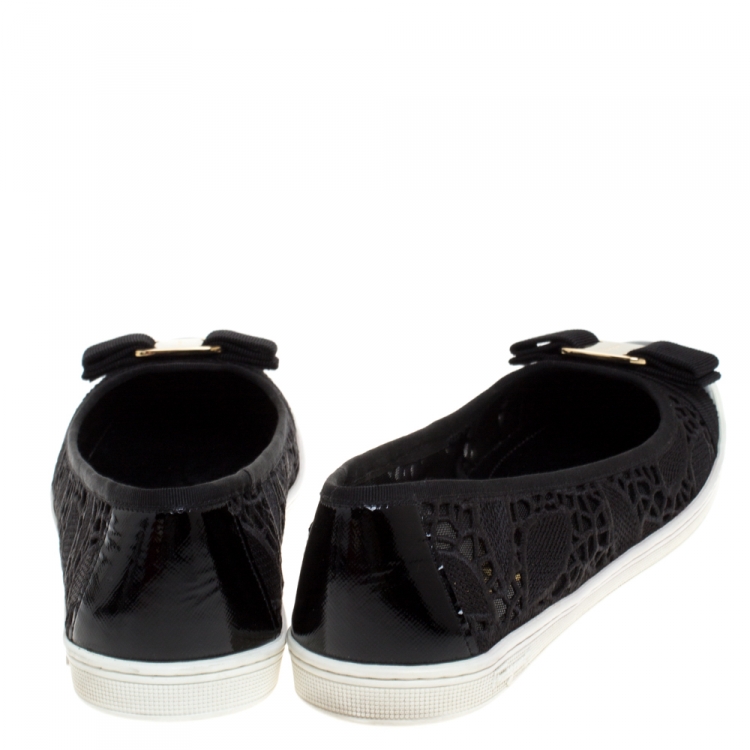 Pre Owned Salvatore Ferragamo Black Lace and Leather Rufina Flats Size 39.5