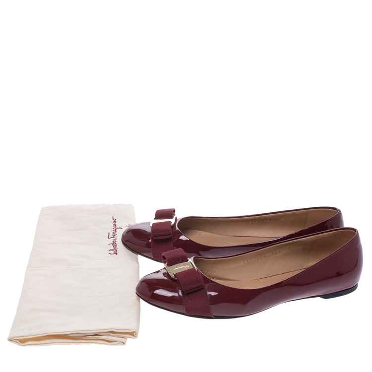 Pre Owned Salvatore Ferragamo Maroon Patent Leather Vara Bow Ballet Flats Size 38.5