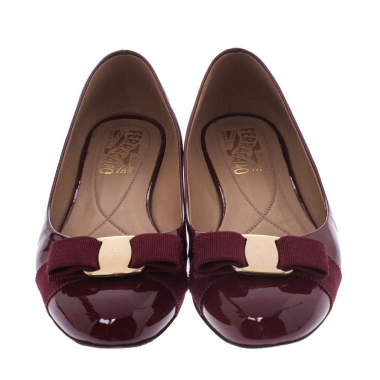 Pre Owned Salvatore Ferragamo Maroon Patent Leather Vara Bow Ballet Flats Size 38.5