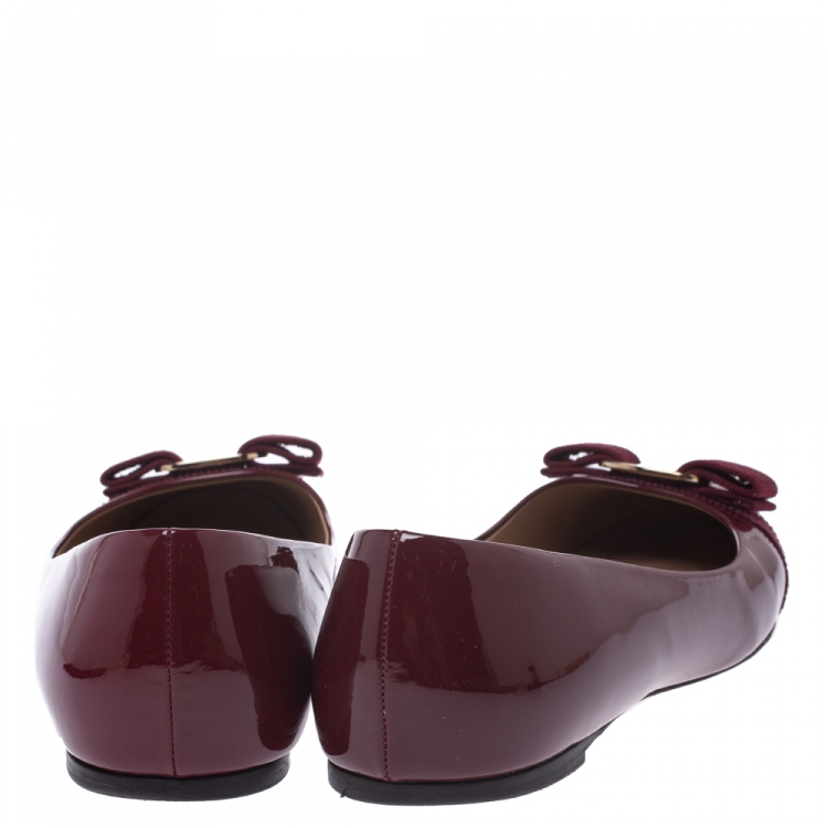 Pre Owned Salvatore Ferragamo Maroon Patent Leather Vara Bow Ballet Flats Size 38.5