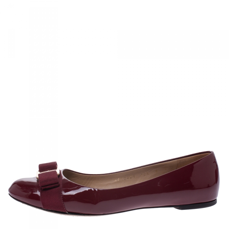 Pre Owned Salvatore Ferragamo Maroon Patent Leather Vara Bow Ballet Flats Size 38.5