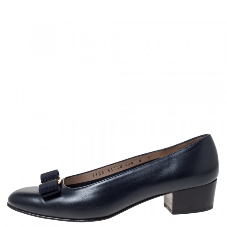 Pre Owned Salvatore Ferragamo Blue Leather Vara Bow Flats Size 38.5