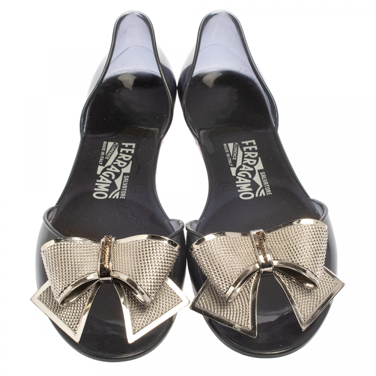 مملوكة مسبقًا Salvatore Ferragamo Dark Grey Jelly Barbados Bow Peep Toe D'orsay Flats Size 40.5