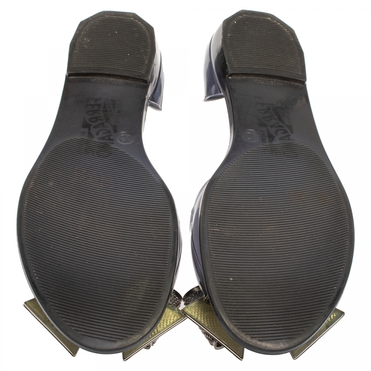 مملوكة مسبقًا Salvatore Ferragamo Dark Grey Jelly Barbados Bow Peep Toe D'orsay Flats Size 40.5