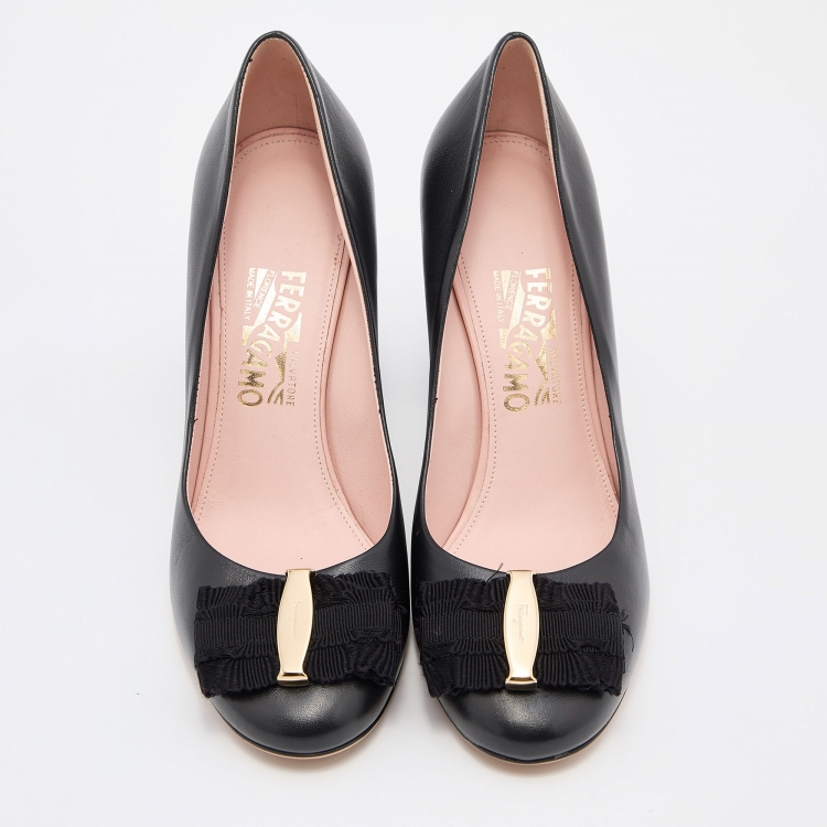 Pre Owned Salvatore Ferragamo Black Leather Bow Block Heel Pumps Size 40.5