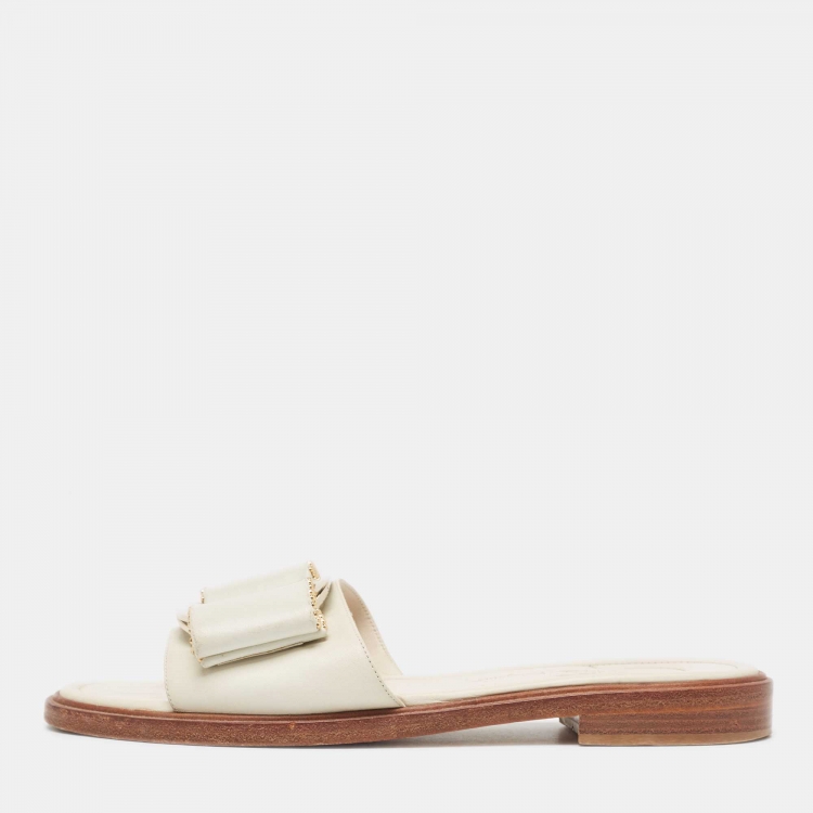 Pre Owned Salvatore Ferragamo White Leather Vara Bow Flat Slides Size 40.5