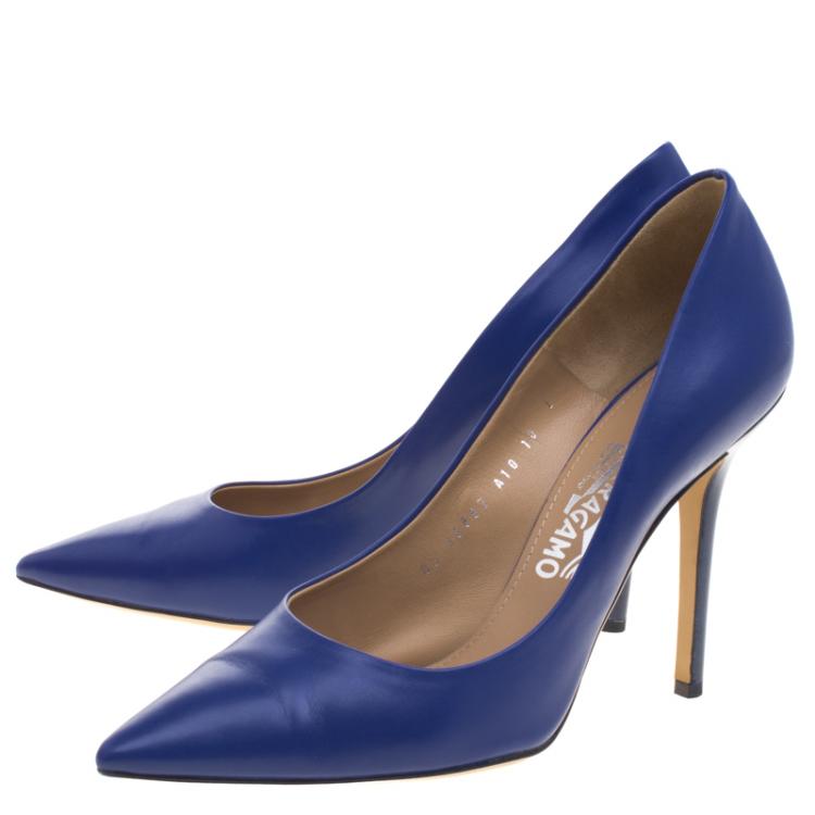 مملوكة مسبقًا Salvatore Ferragamo Blue Leather Susi Pointed Toe Pumps size 40.5