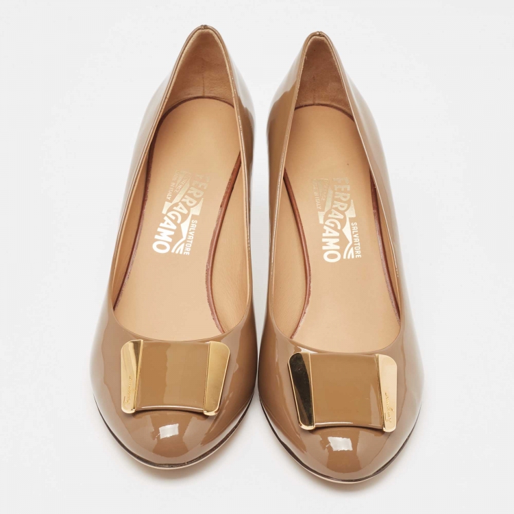 Pre Owned Salvatore Ferragamo Brown Patent Leather Round Toe Pumps Size 40