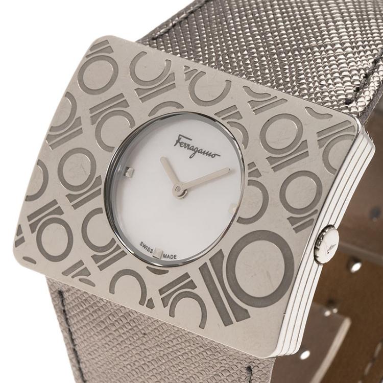 Pre Owned Salvatore Ferragamo Mother of Pearls Stainless Steel Venna Women's Wristwatch 40MM
