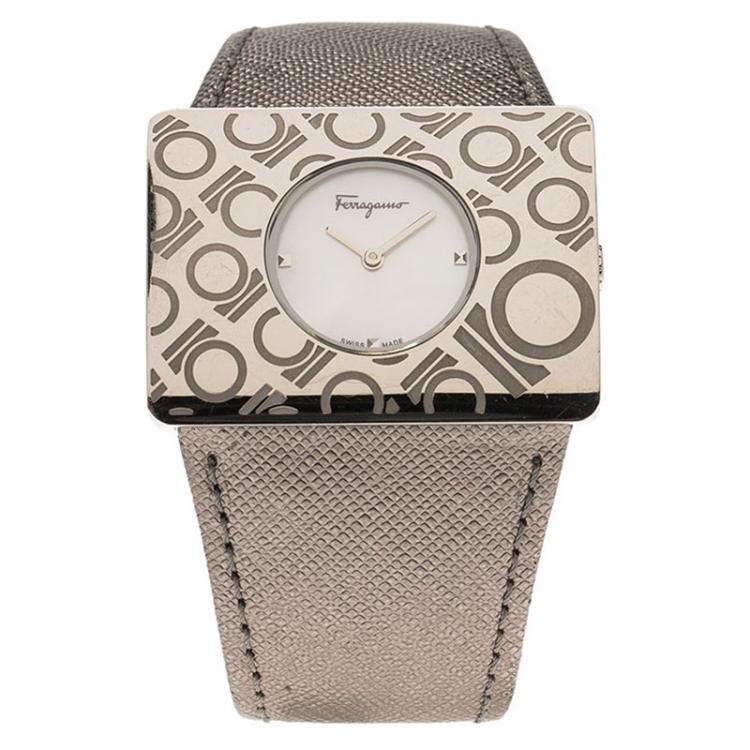 Pre Owned Salvatore Ferragamo Mother of Pearls Stainless Steel Venna Women's Wristwatch 40MM