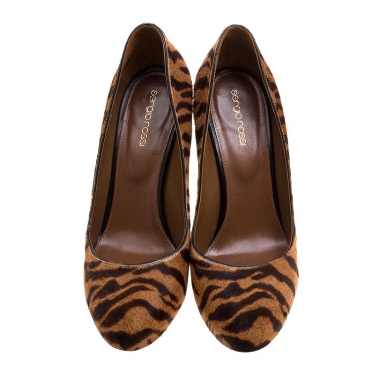 مملوكة مسبقًا Sergio Rossi Brown Tiger Stripes Print Pony Hair Pumps Size 40