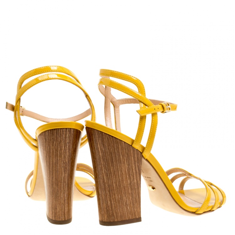 مملوكة مسبقًا Sergio Rossi Yellow Patent Leather Paloma Ankle Strap Sandals Size 38