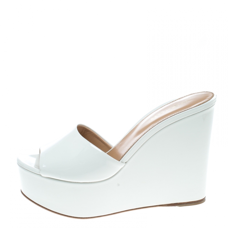 Pre Owned Sergio Rossi White Patent Leather Lakeesha Wedge Slides Size 39
