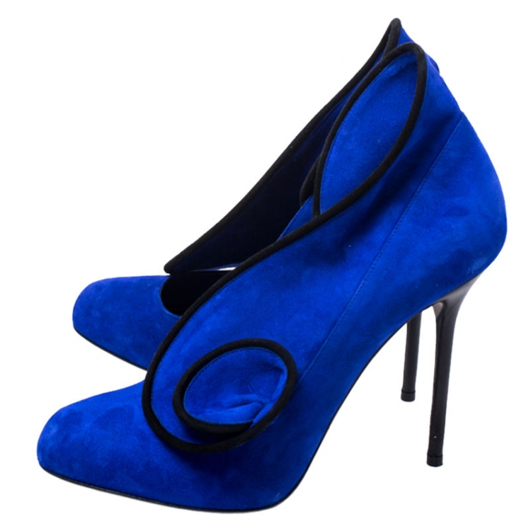 Pre Owned Sergio Rossi Blue Suede Tortousa Swirl Detail Round Toe Pumps Size 38.5